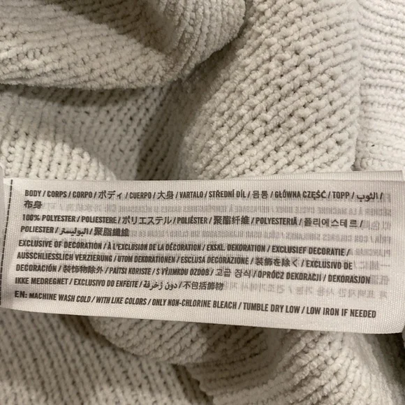 Abercrombie & Fitch Chenille Soft Sweater Ivory Gray Color Size Medium - Picture 5 of 9